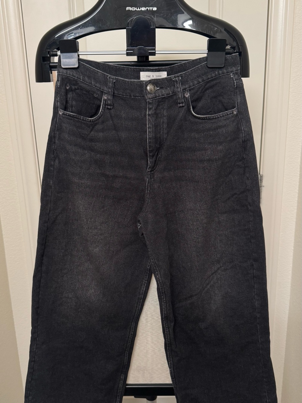 Women black Straight-Leg Jeans